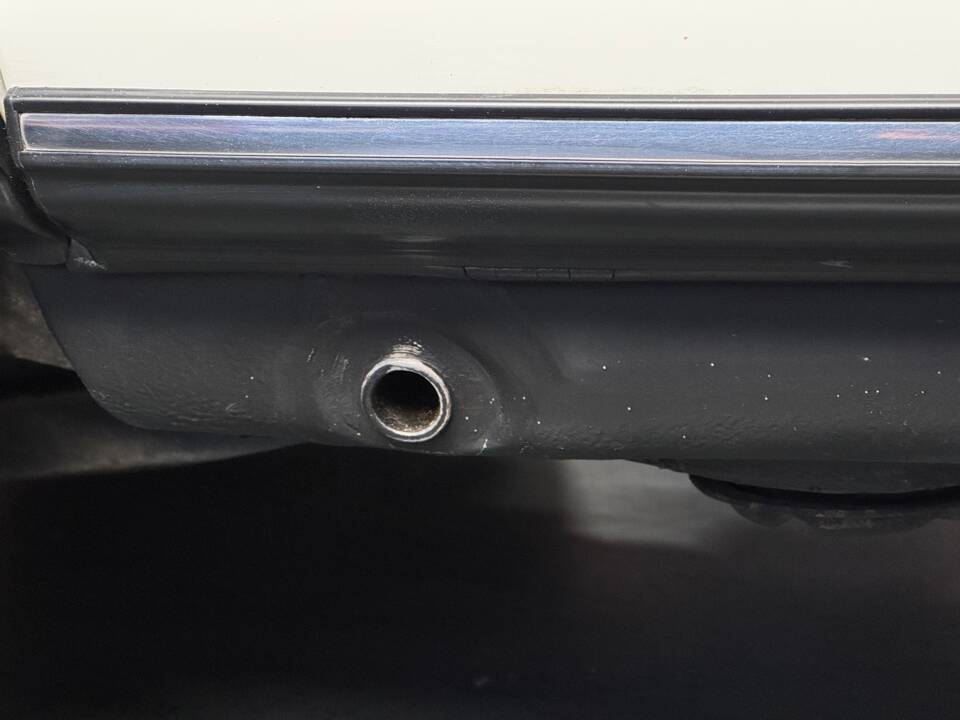 Image 18/34 of Mercedes-Benz 200 (1983)