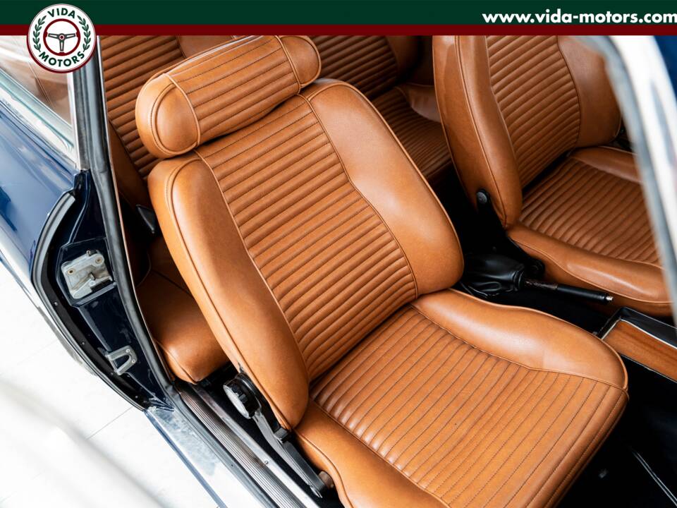 Image 9/15 of Alfa Romeo 2000 GT Veloce (1974)