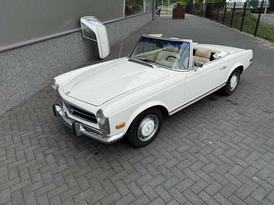 Image 4/50 of Mercedes-Benz 280 SL (1969)
