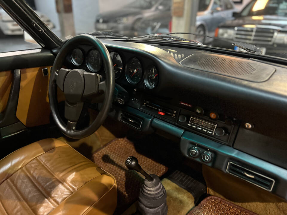 Image 33/75 of Porsche 911 Carrera 2.7 (1973)