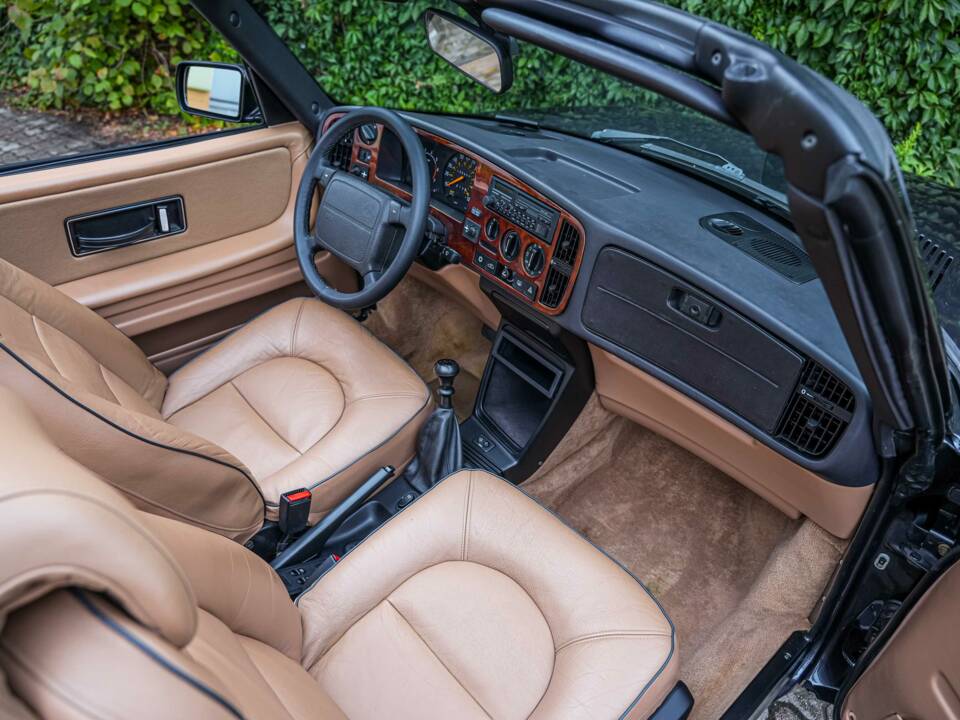 Image 71/89 of Saab 900 Turbo S 16V (1993)