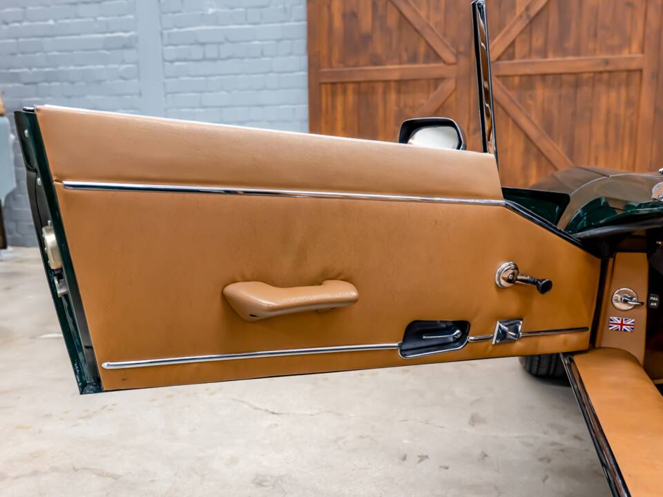 Image 8/34 de Jaguar Type E V12 (1972)