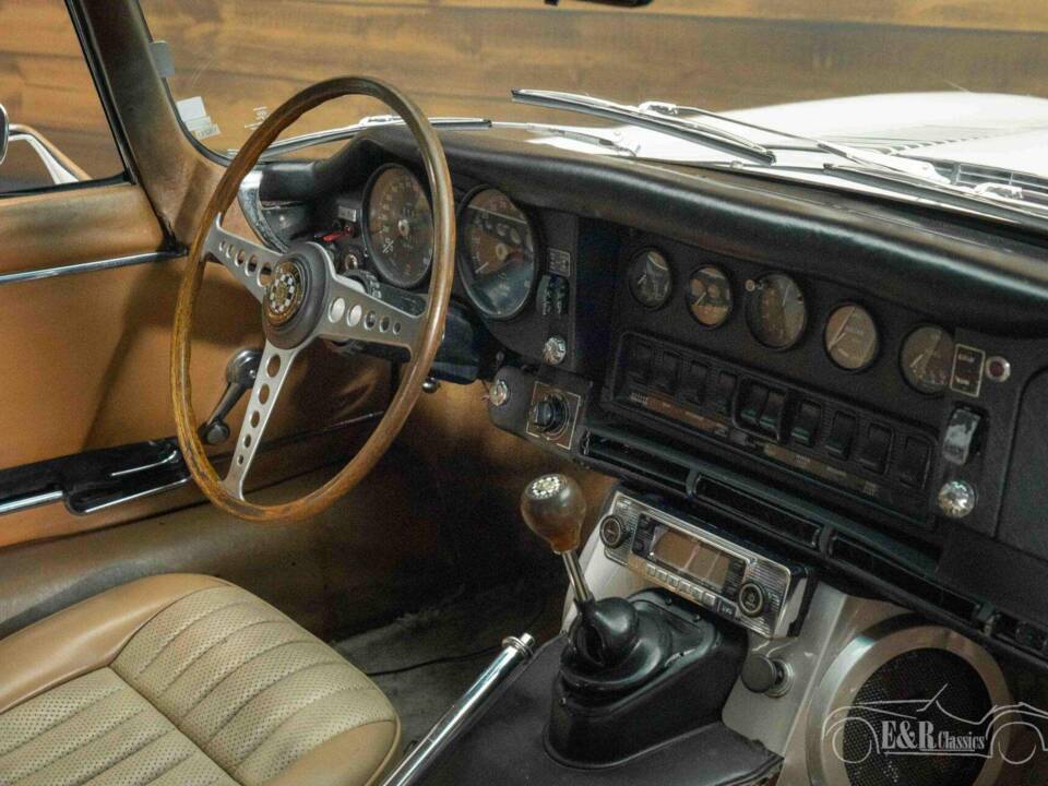 Image 9/19 de Jaguar E-Type (1969)