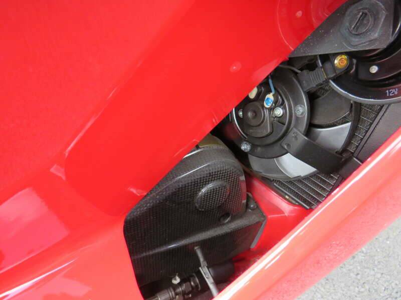 Bild 26/46 von Ducati 1098 R (2008)