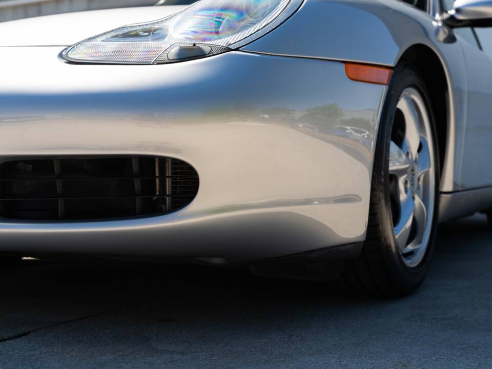 Image 17/73 of Porsche Boxster (2001)