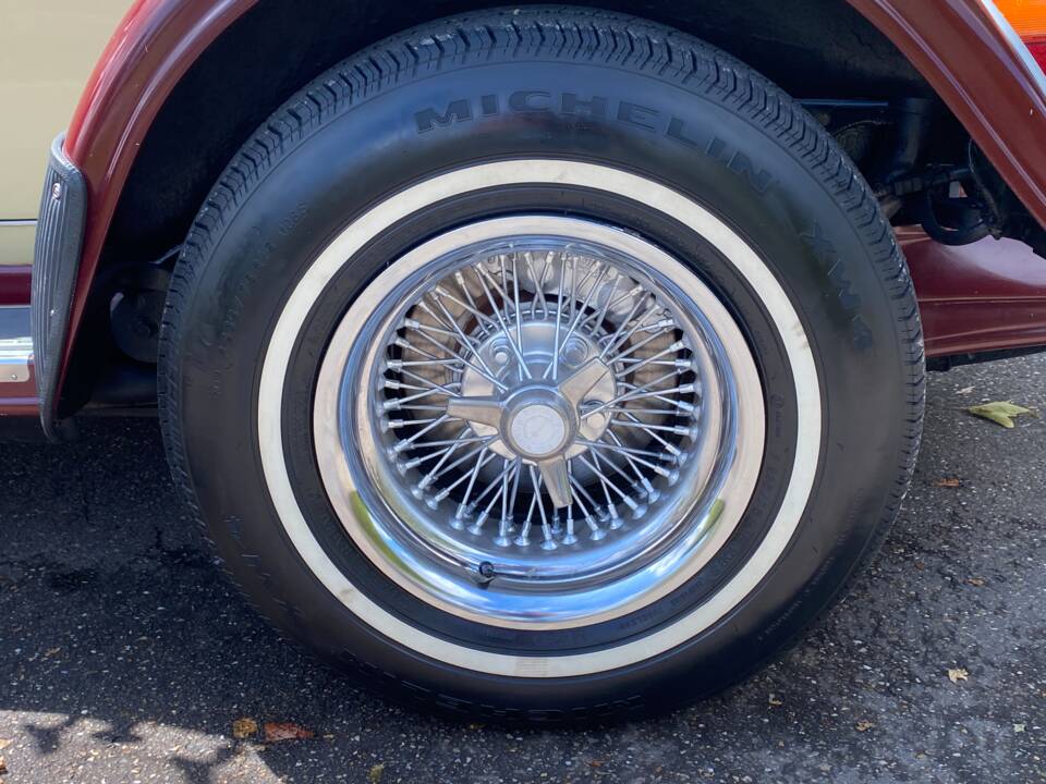 Image 11/15 of Excalibur Phaeton Series III (1978)