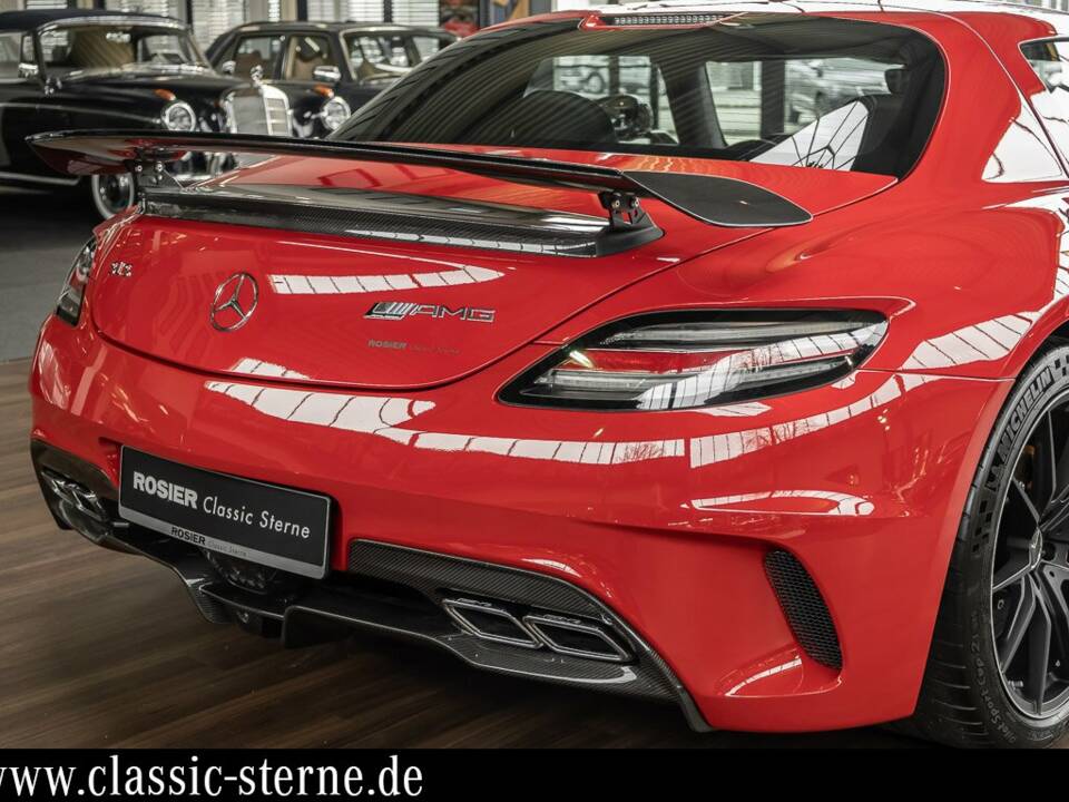 Immagine 13/15 di Mercedes-Benz SLS AMG Black Series (2014)