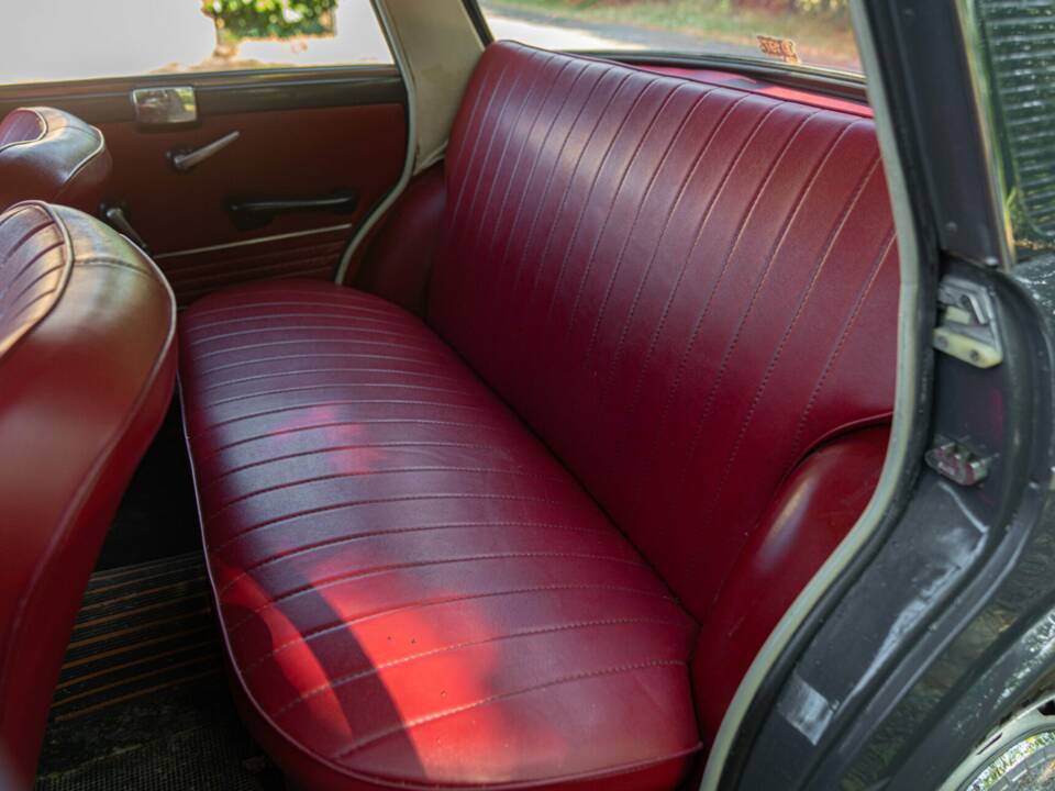 Image 26/49 of FIAT 1100 R (1966)