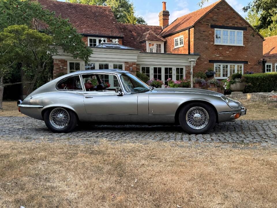 Afbeelding 10/30 van Jaguar E-Type V12 (2+2) (1974)