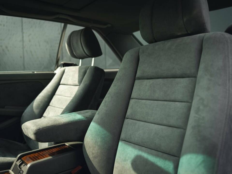 Bild 7/15 von Mercedes-Benz 560 SEC (1990)