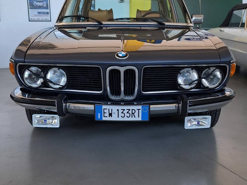 Bild 11/19 von BMW 3,3 Li (1976)