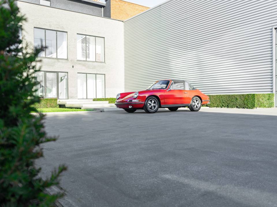 Image 29/61 de Porsche 911 2.0 S (1968)