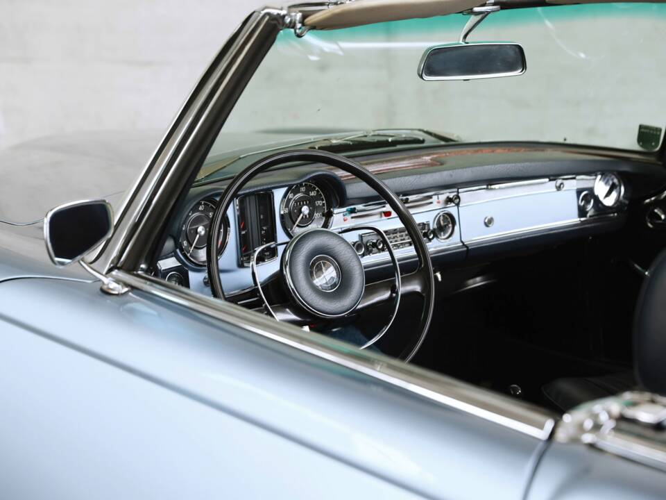 Immagine 22/40 di Mercedes-Benz 230 SL (1966)