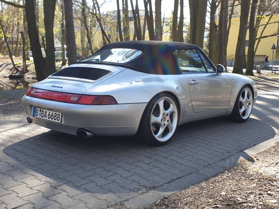Image 13/116 of Porsche 911 Carrera (1997)