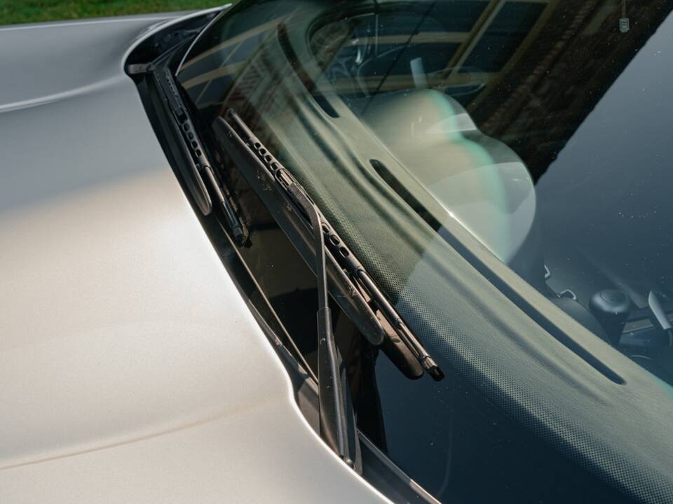 Image 77/185 of BMW Z8 (2001)