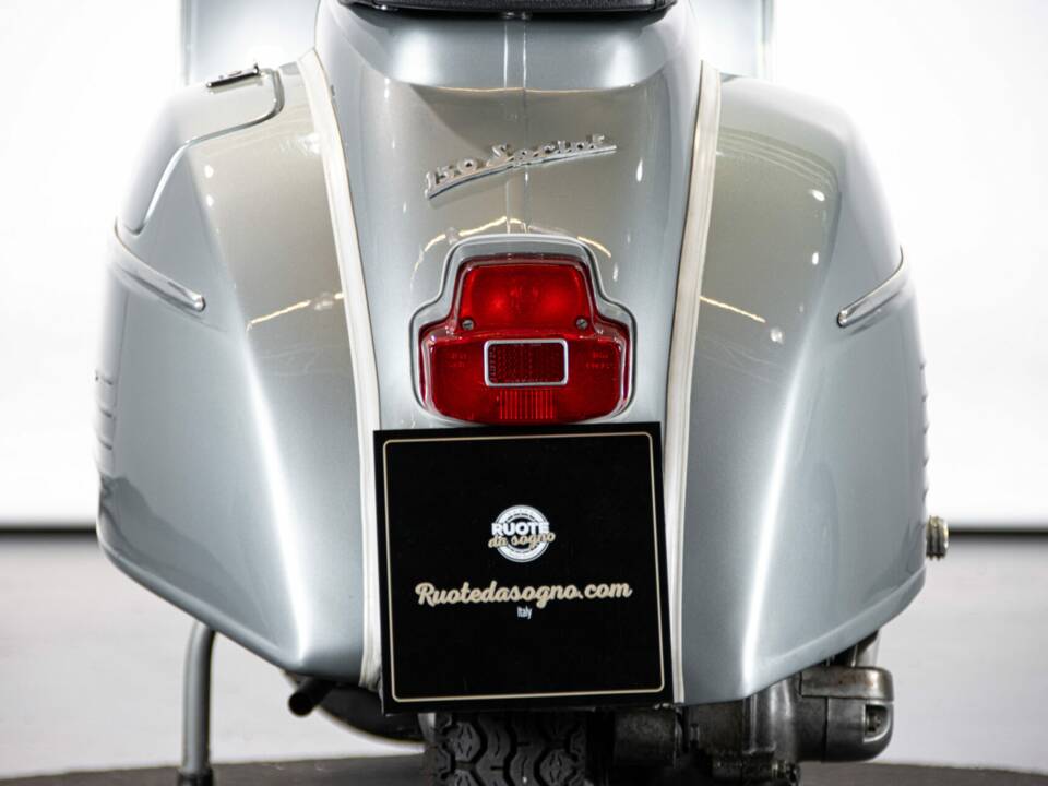 Bild 28/50 von Piaggio Vespa 150 Sprint (1967)