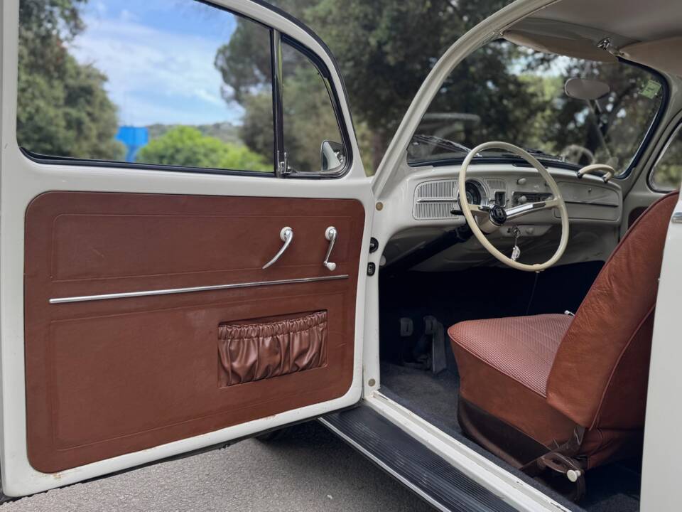 Afbeelding 17/27 van Volkswagen Käfer 1300 (1966)