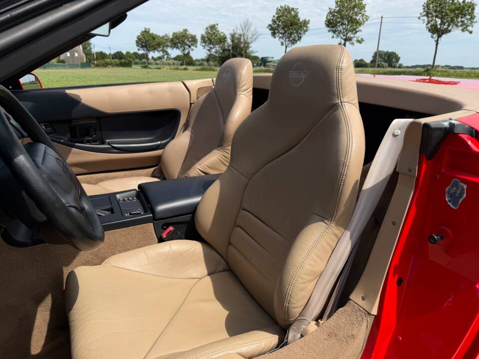 Imagen 19/43 de Chevrolet Corvette Convertible (1995)