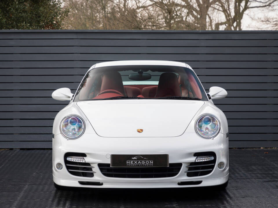 Image 3/27 of Porsche 911 Turbo (2010)