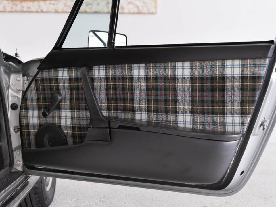 Image 38/50 de Porsche 911 Carrera 2.7 (US) (1974)