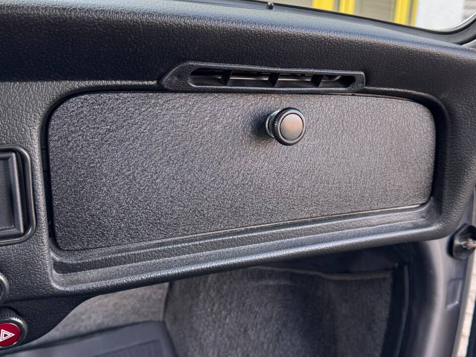 Bild 85/99 von Volkswagen Käfer 1200 Jubiläumsmodell (1985)