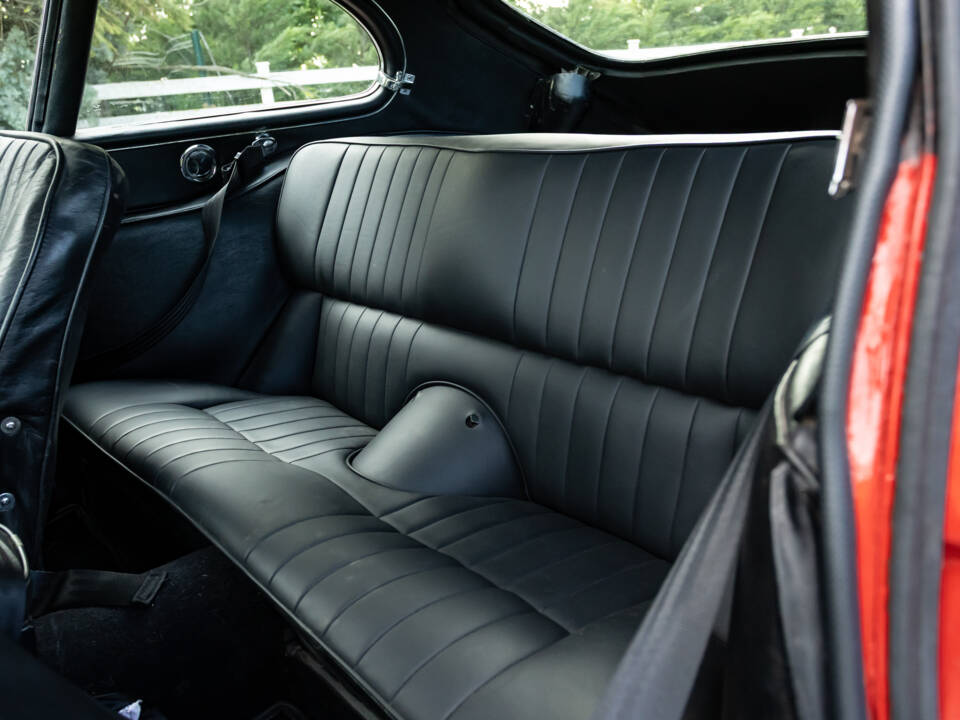 Image 17/20 of Jaguar E-Type (2+2) (1969)