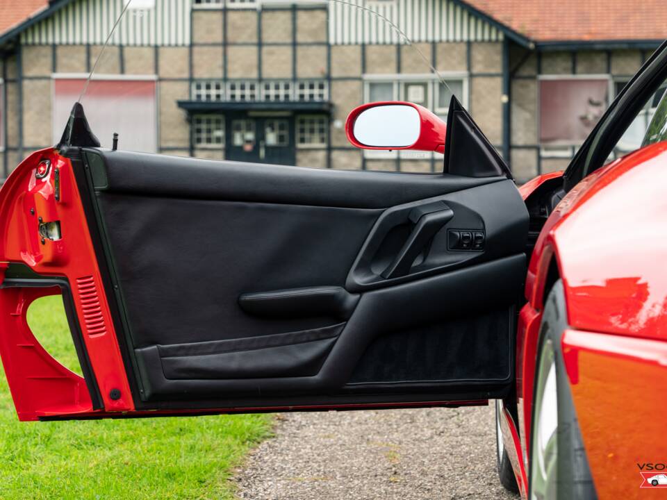 Bild 51/53 von Ferrari F 355 Berlinetta (1996)