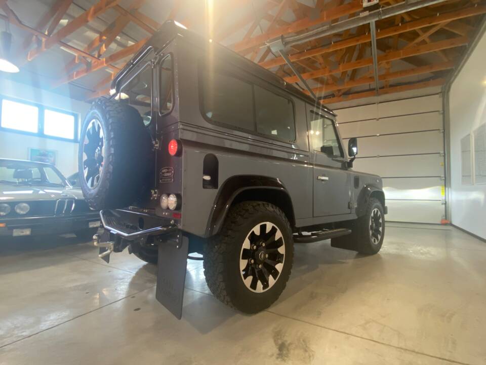 Bild 49/59 von Land Rover Defender 90 Works V8 "70th Edition" (2018)