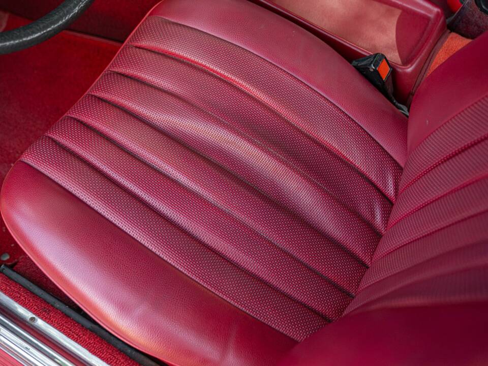 Image 36/50 de Mercedes-Benz 450 SL (1977)