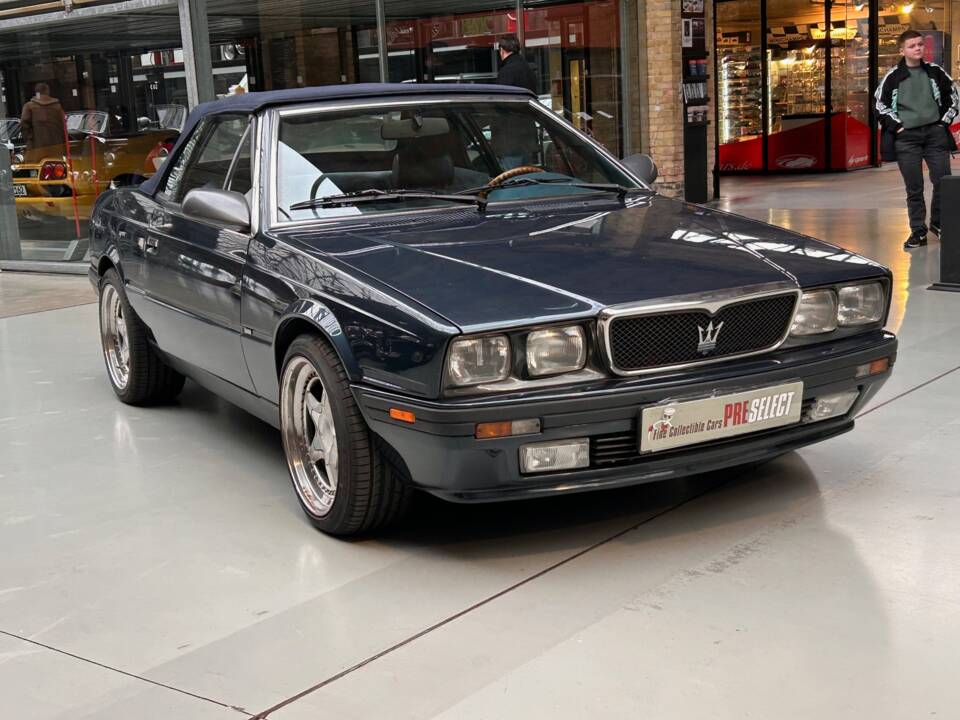 Bild 25/29 von Maserati Spyder (1991)