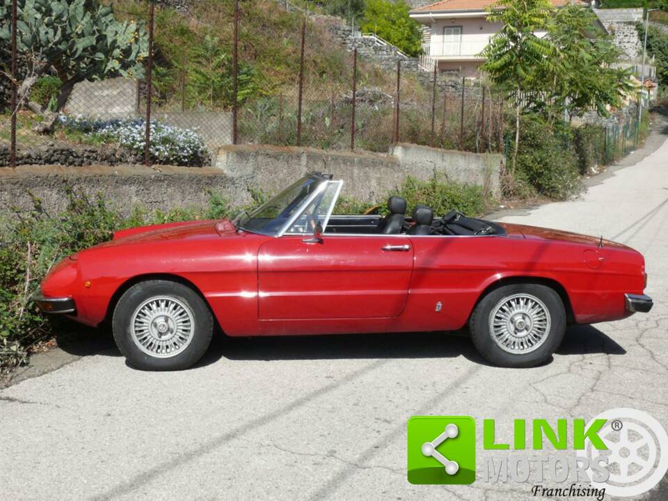 Image 9/10 of Alfa Romeo Spider 1300 (1974)