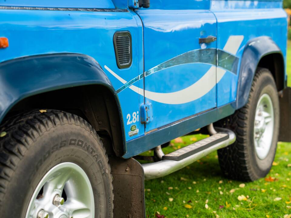 Bild 35/50 von Land Rover Defender 90 &quot;50th Anniversary&quot; (1999)