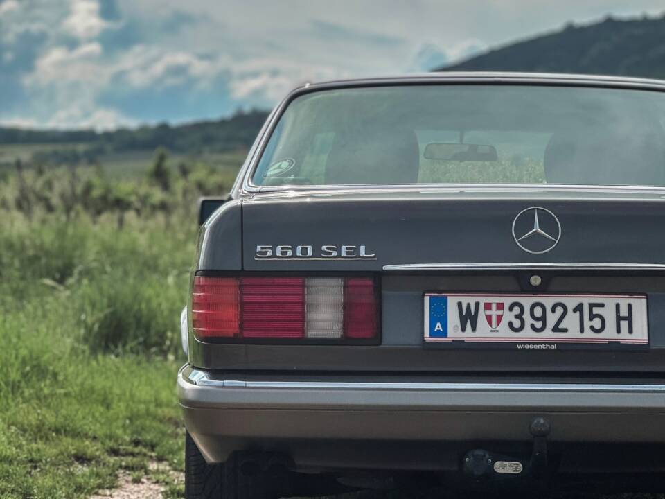 Image 5/18 de Mercedes-Benz 560 SEL (1986)