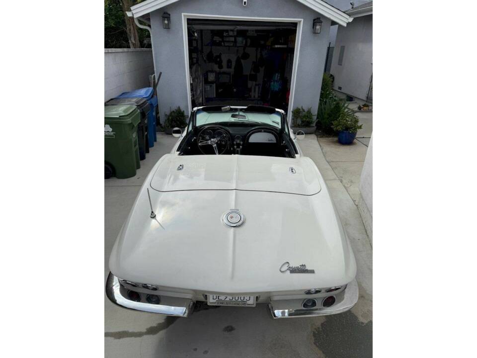 Image 10/34 of Chevrolet Corvette Sting Ray Convertible (1965)