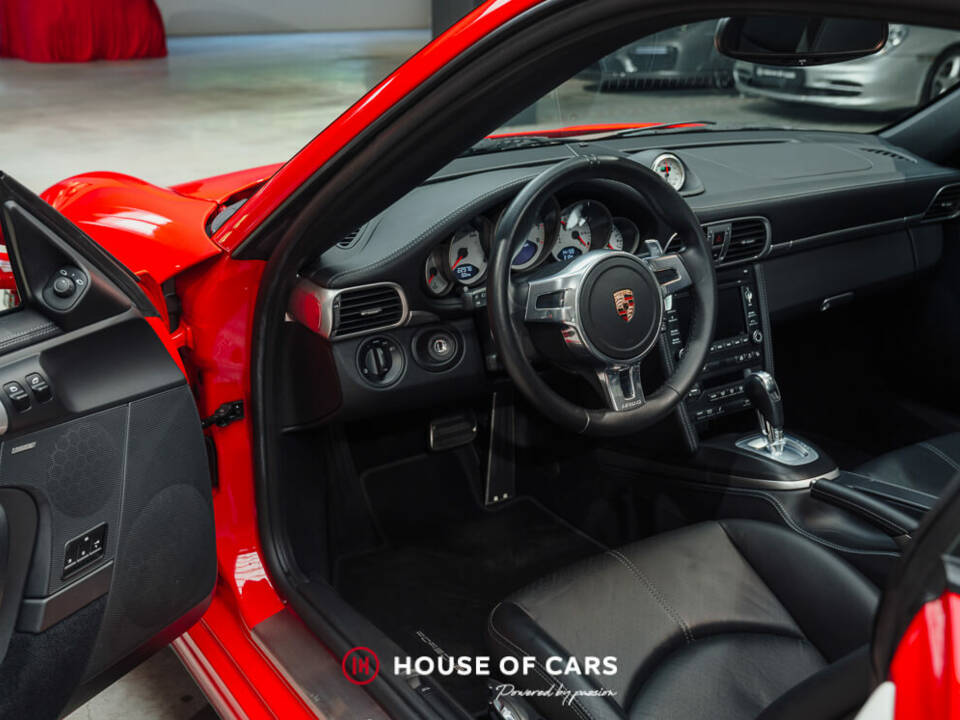 Image 16/24 of Porsche 911 Turbo (2012)