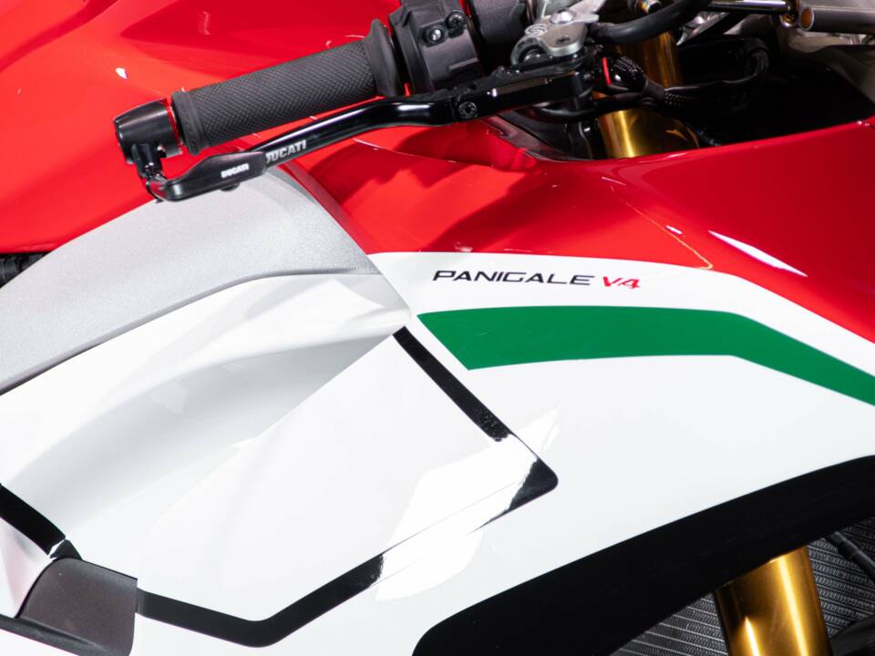 Image 33/50 of Ducati DUMMY (2018)