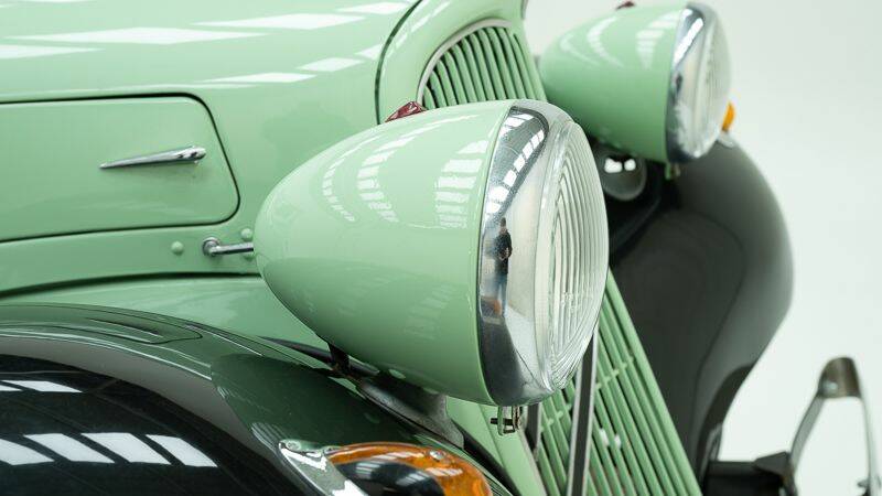 Immagine 13/15 di Citroën Traction Avant 11 BL Légère (1935)