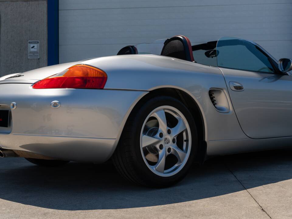 Image 35/73 of Porsche Boxster (2001)