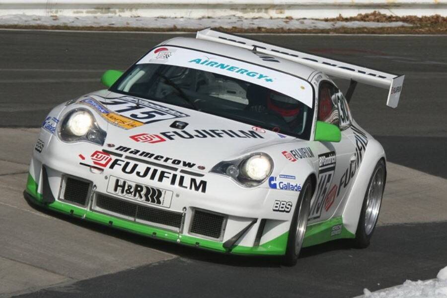 Immagine 29/39 di Porsche 911 GT3 RSR (2005)