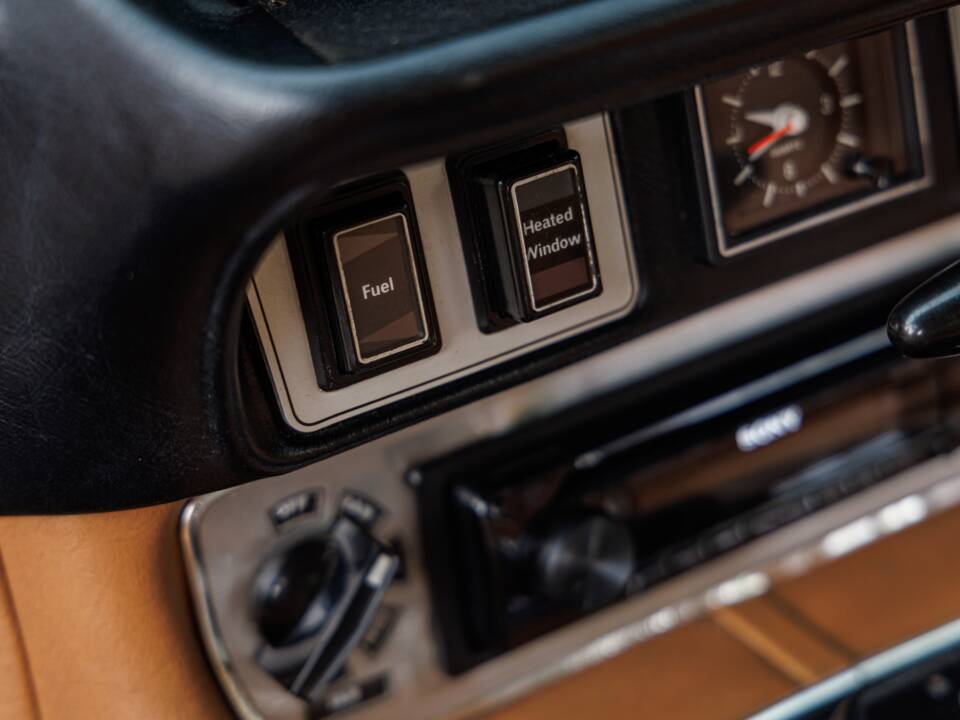 Bild 32/40 von Daimler Sovereign 4.2 (1976)