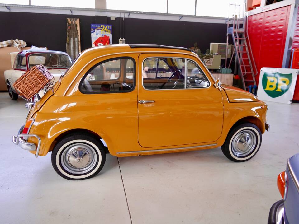 Image 8/36 of FIAT 500 L (1969)