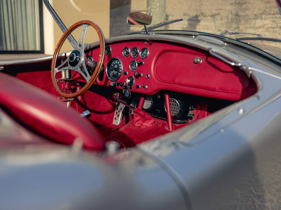 Image 15/19 of AC Ace Bristol (1959)