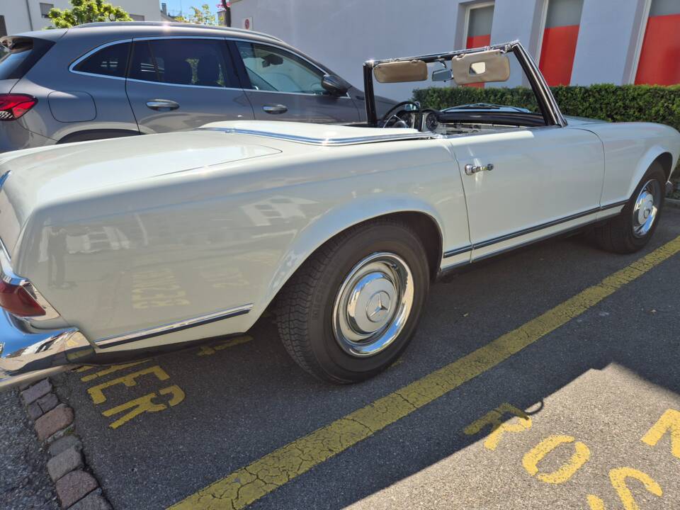 Image 12/62 of Mercedes-Benz 230 SL (1965)