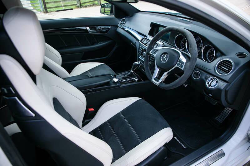 Image 2/33 of Mercedes-Benz C 63 AMG "Edition 507" (2013)