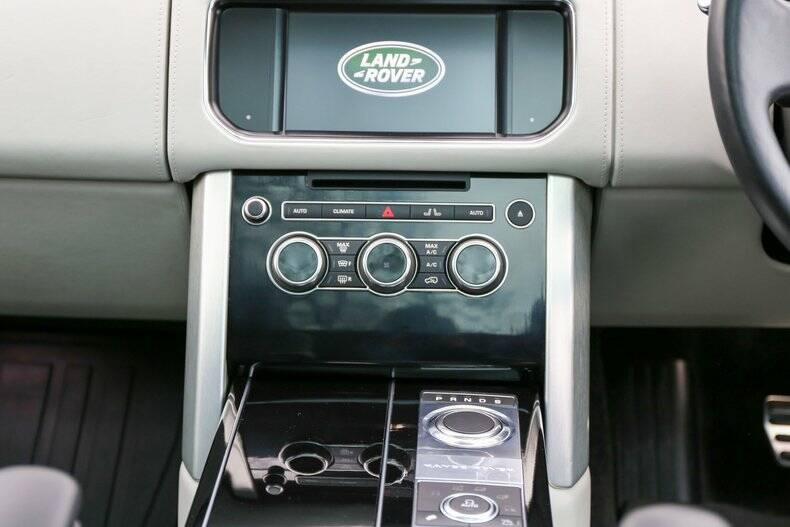 Imagen 17/50 de Land Rover Range Rover Autobiography SDV8 (2015)