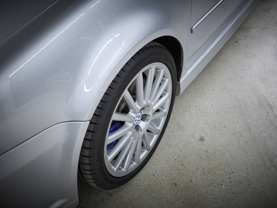 Bild 37/100 von Volkswagen Golf IV 3.2 R32 (2002)