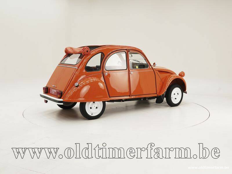 Image 2/15 de Citroën 2 CV 6 (1982)