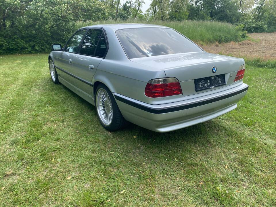 Immagine 4/29 di BMW 740d (2000)