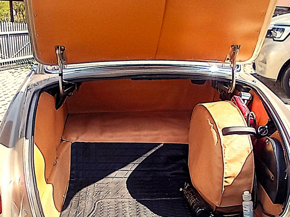 Bild 5/8 von Jaguar 420 G (1967)