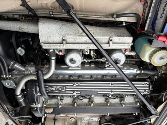 Bild 30/40 von Jaguar XJ 6 4.2 (1971)